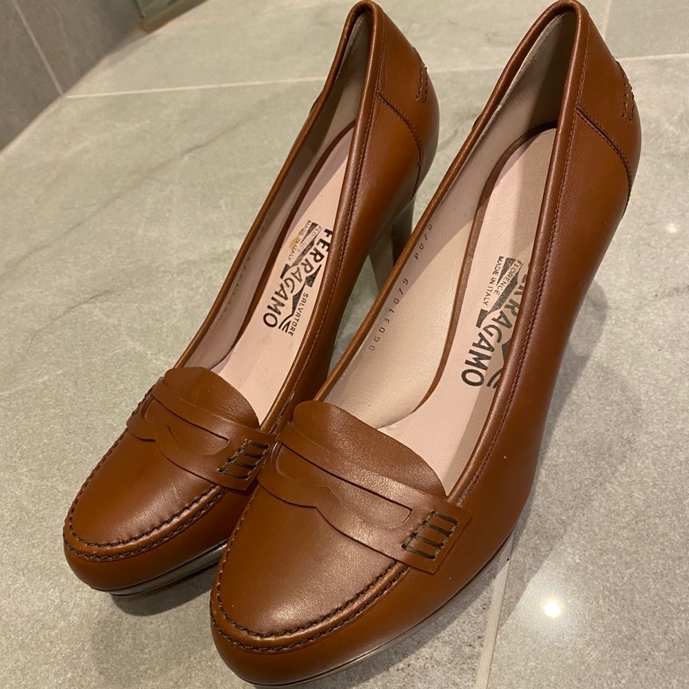 Salvatore Ferragamo loafers pumps size 8